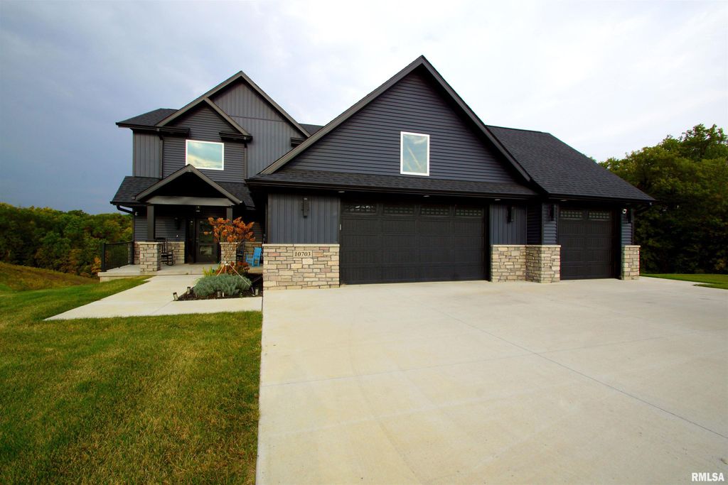 10703 52ND Street Court West, Milan, IL 61264