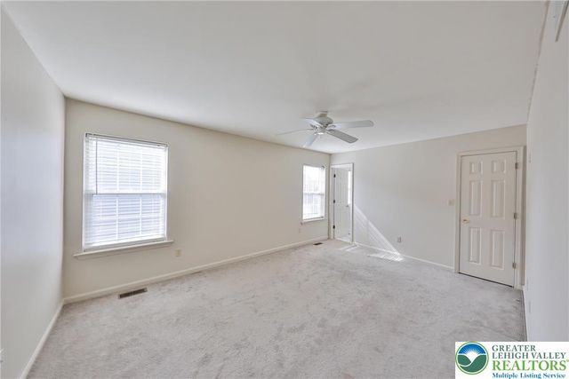 2565 Penns Ridge Boulevard, Forks Twp, PA 18040