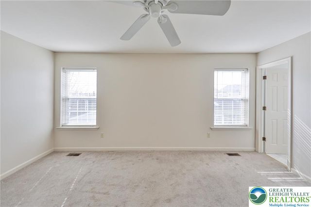 2565 Penns Ridge Boulevard, Forks Twp, PA 18040