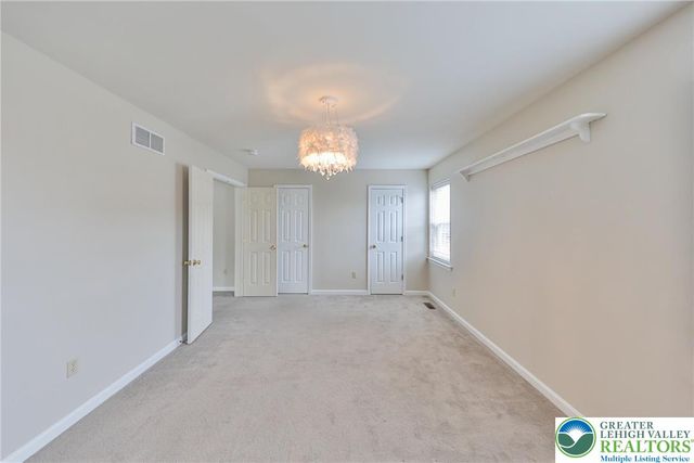 2565 Penns Ridge Boulevard, Forks Twp, PA 18040