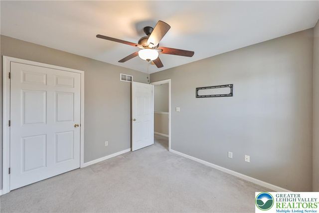 2565 Penns Ridge Boulevard, Forks Twp, PA 18040