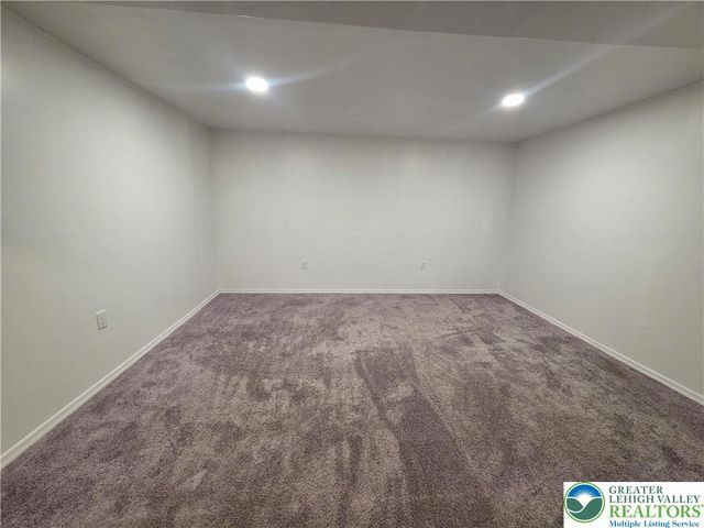 2565 Penns Ridge Boulevard, Forks Twp, PA 18040