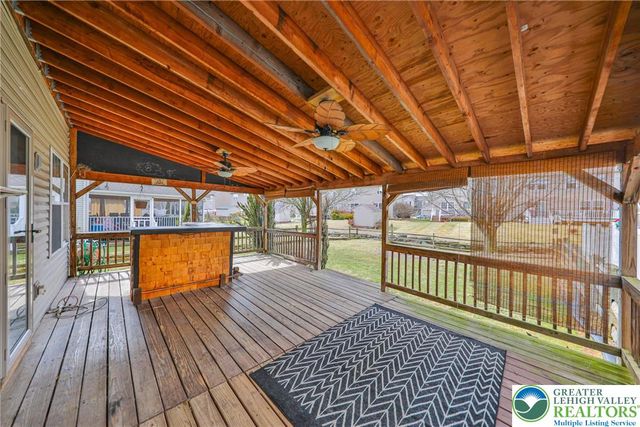 2565 Penns Ridge Boulevard, Forks Twp, PA 18040