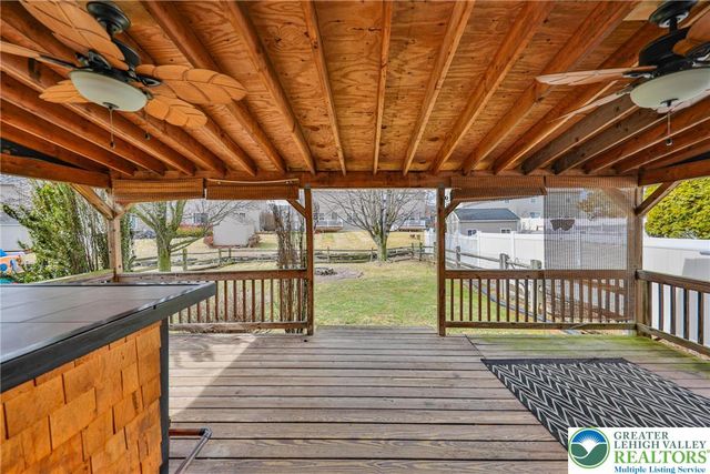 2565 Penns Ridge Boulevard, Forks Twp, PA 18040