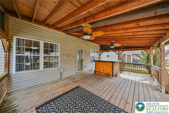 2565 Penns Ridge Boulevard, Forks Twp, PA 18040