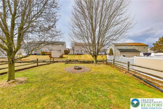 2565 Penns Ridge Boulevard, Forks Twp, PA 18040