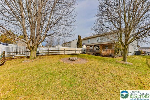 2565 Penns Ridge Boulevard, Forks Twp, PA 18040