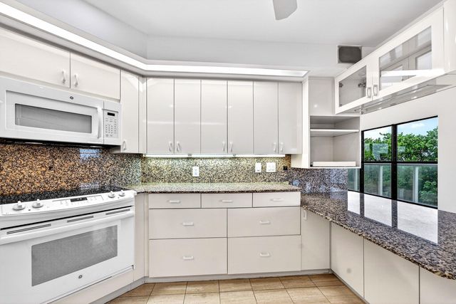 4605 S Ocean Boulevard 4c, Highland Beach, FL 33487