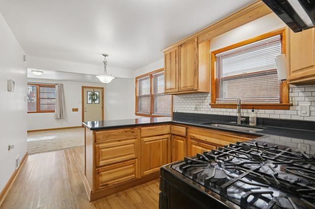 1711 W 43rd Street, Chicago, IL 60609