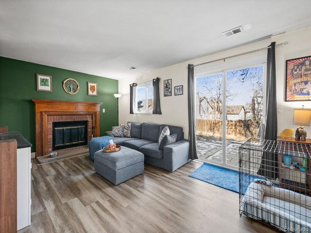 19877 E Brunswick Dr, Aurora, CO 80013