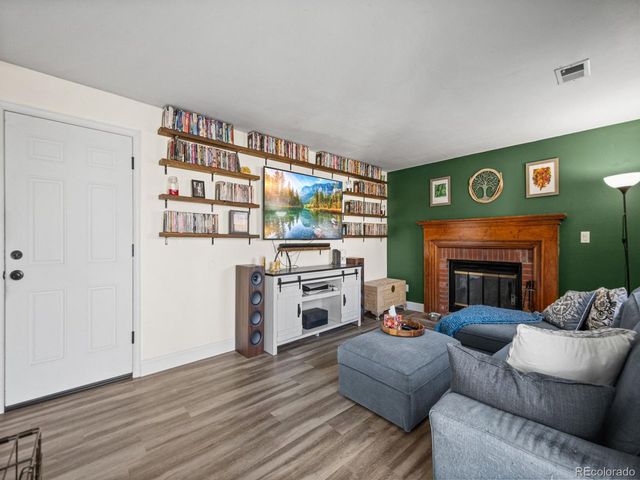 19877 E Brunswick Dr, Aurora, CO 80013