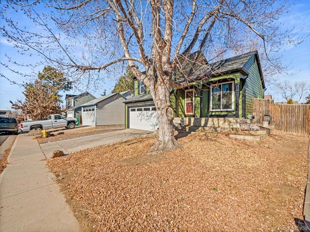 19877 E Brunswick Dr, Aurora, CO 80013