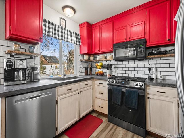 19877 E Brunswick Dr, Aurora, CO 80013