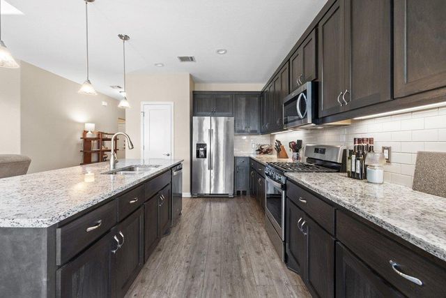 1720 Prather ST, Taylor, TX 76574