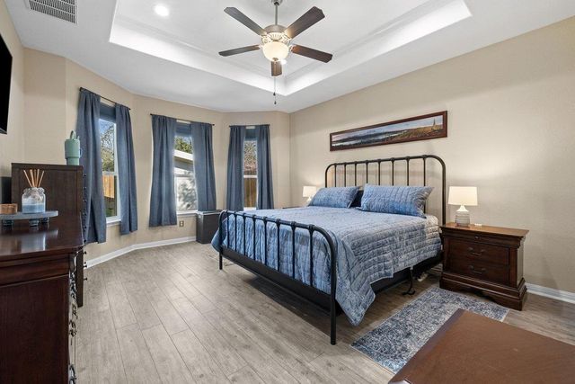 1720 Prather ST, Taylor, TX 76574