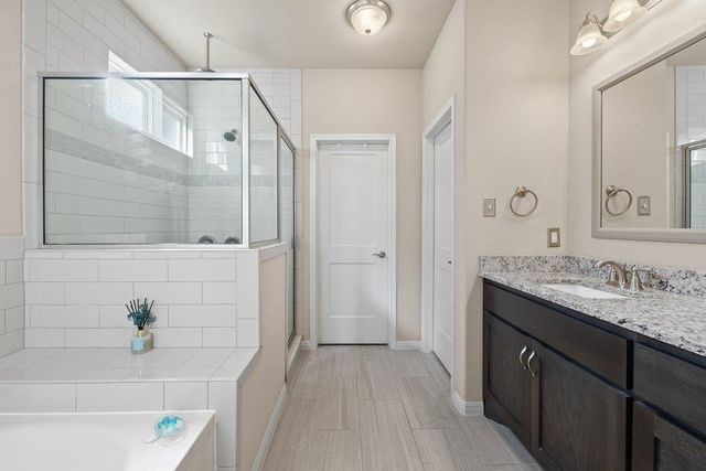 1720 Prather ST, Taylor, TX 76574