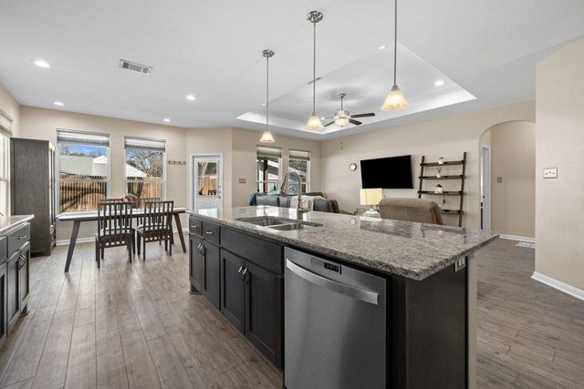 1720 Prather ST, Taylor, TX 76574