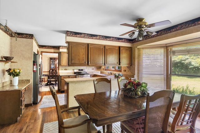 740 Cambridge Drive, Burr Ridge, IL 60527