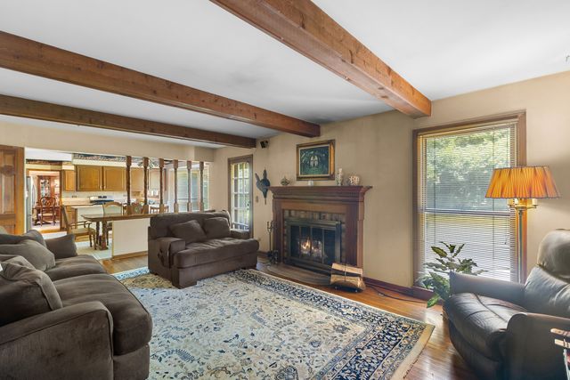 740 Cambridge Drive, Burr Ridge, IL 60527