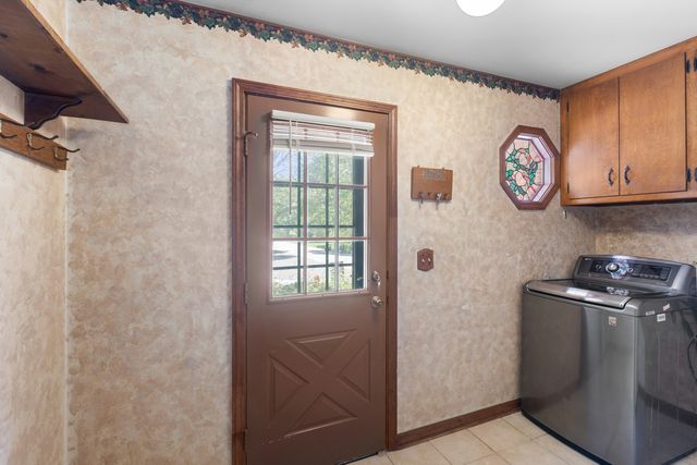 740 Cambridge Drive, Burr Ridge, IL 60527