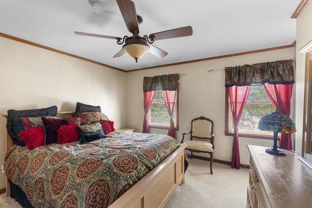 740 Cambridge Drive, Burr Ridge, IL 60527