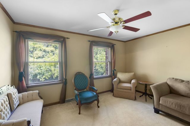 740 Cambridge Drive, Burr Ridge, IL 60527