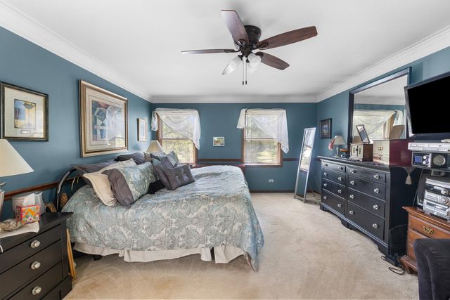 740 Cambridge Drive, Burr Ridge, IL 60527