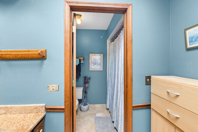 740 Cambridge Drive, Burr Ridge, IL 60527