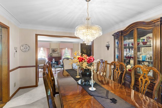 740 Cambridge Drive, Burr Ridge, IL 60527