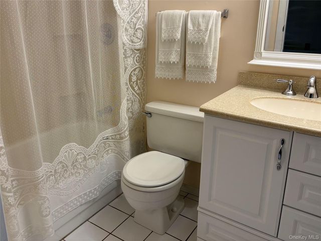 9 Milton Street, Sayville, NY 11782