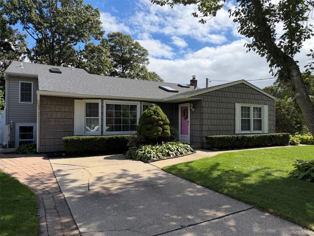 9 Milton Street, Sayville, NY 11782