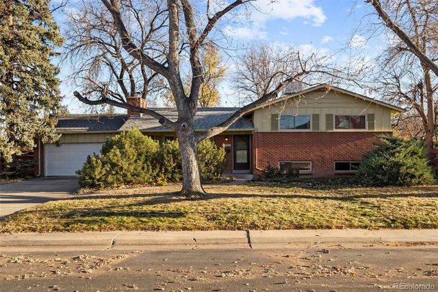 11820 W 30th Place, Lakewood, CO 80215
