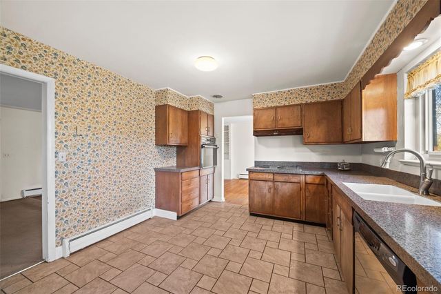 11820 W 30th Place, Lakewood, CO 80215