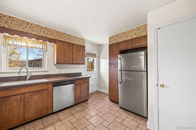 11820 W 30th Place, Lakewood, CO 80215