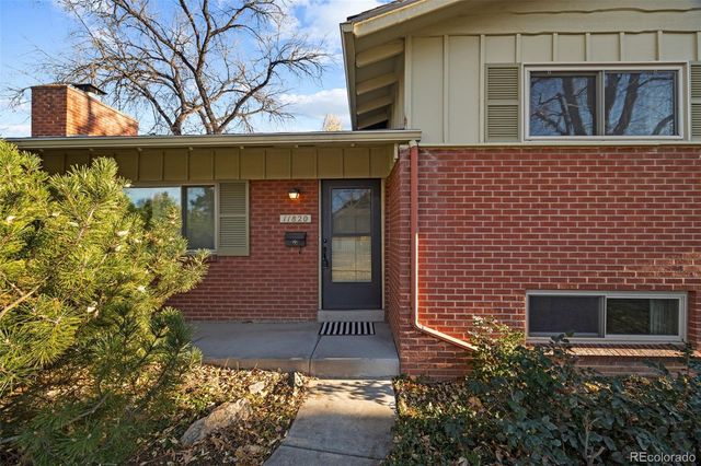 11820 W 30th Place, Lakewood, CO 80215
