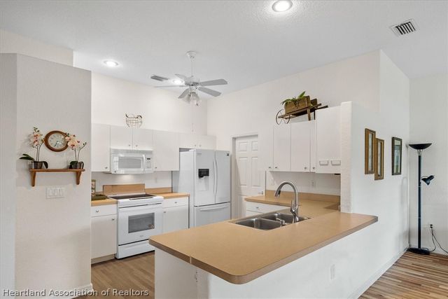 2055 Ashley Oaks Circle, Sebring, FL 33870