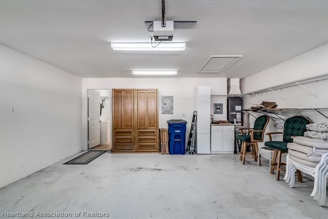 2055 Ashley Oaks Circle, Sebring, FL 33870
