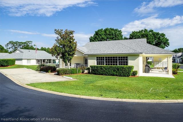 2055 Ashley Oaks Circle, Sebring, FL 33870