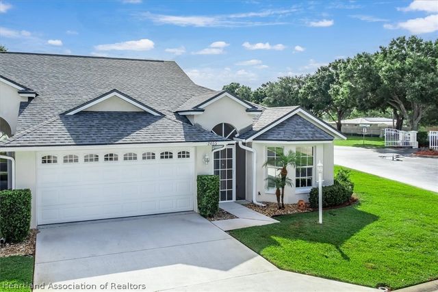 2055 Ashley Oaks Circle, Sebring, FL 33870