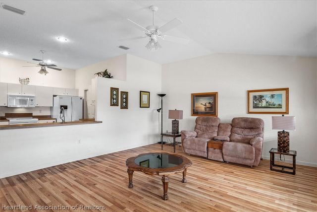 2055 Ashley Oaks Circle, Sebring, FL 33870