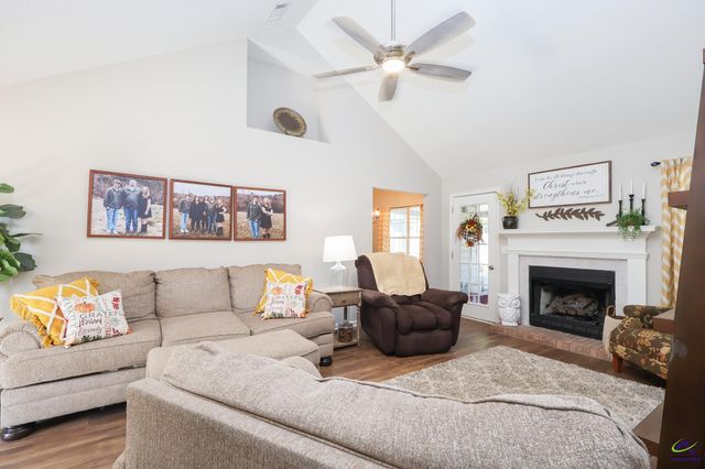 739 Gateway Drive, Bonaire, GA 31005