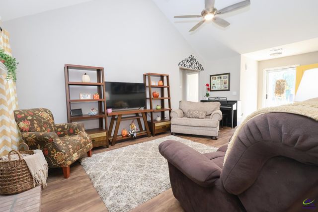 739 Gateway Drive, Bonaire, GA 31005