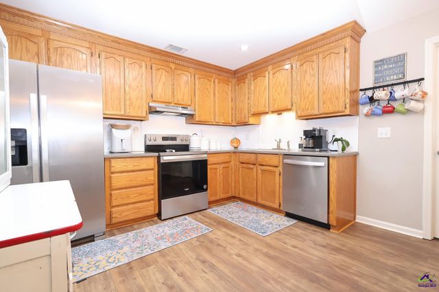 739 Gateway Drive, Bonaire, GA 31005