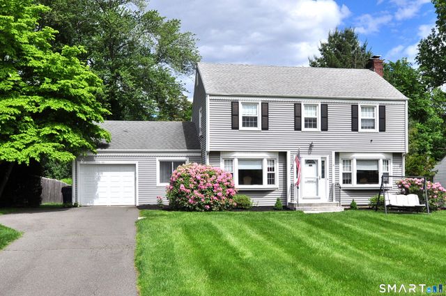 16 Miamis Road, West Hartford, CT 06117