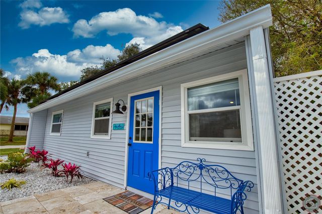 5042 LINDA STREET A, Venice, FL 34293