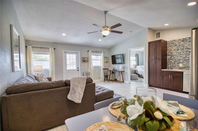 5042 LINDA STREET A, Venice, FL 34293