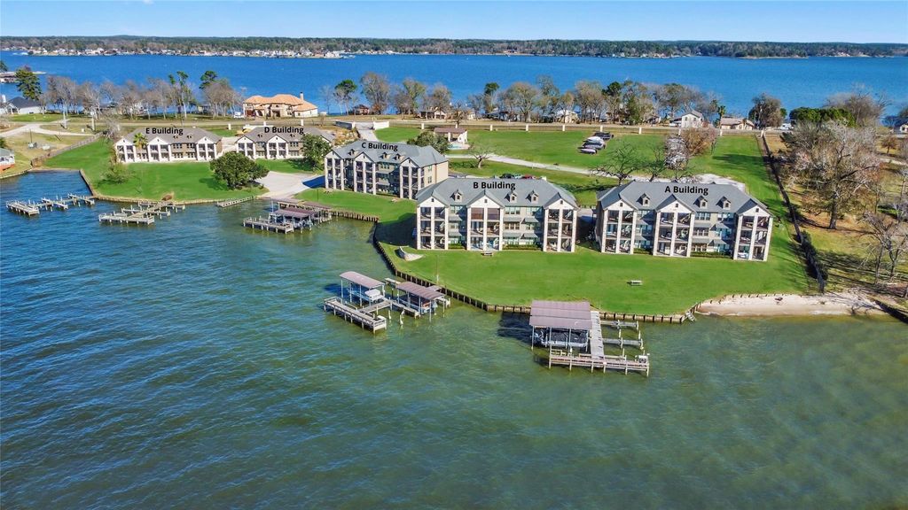 2112 Fm 3186 E1, Onalaska, TX 77360