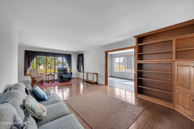 1 Tudor Avenue, Pine Beach, NJ 08741