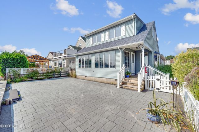 1 Tudor Avenue, Pine Beach, NJ 08741