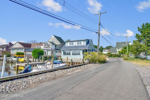 1 Tudor Avenue, Pine Beach, NJ 08741
